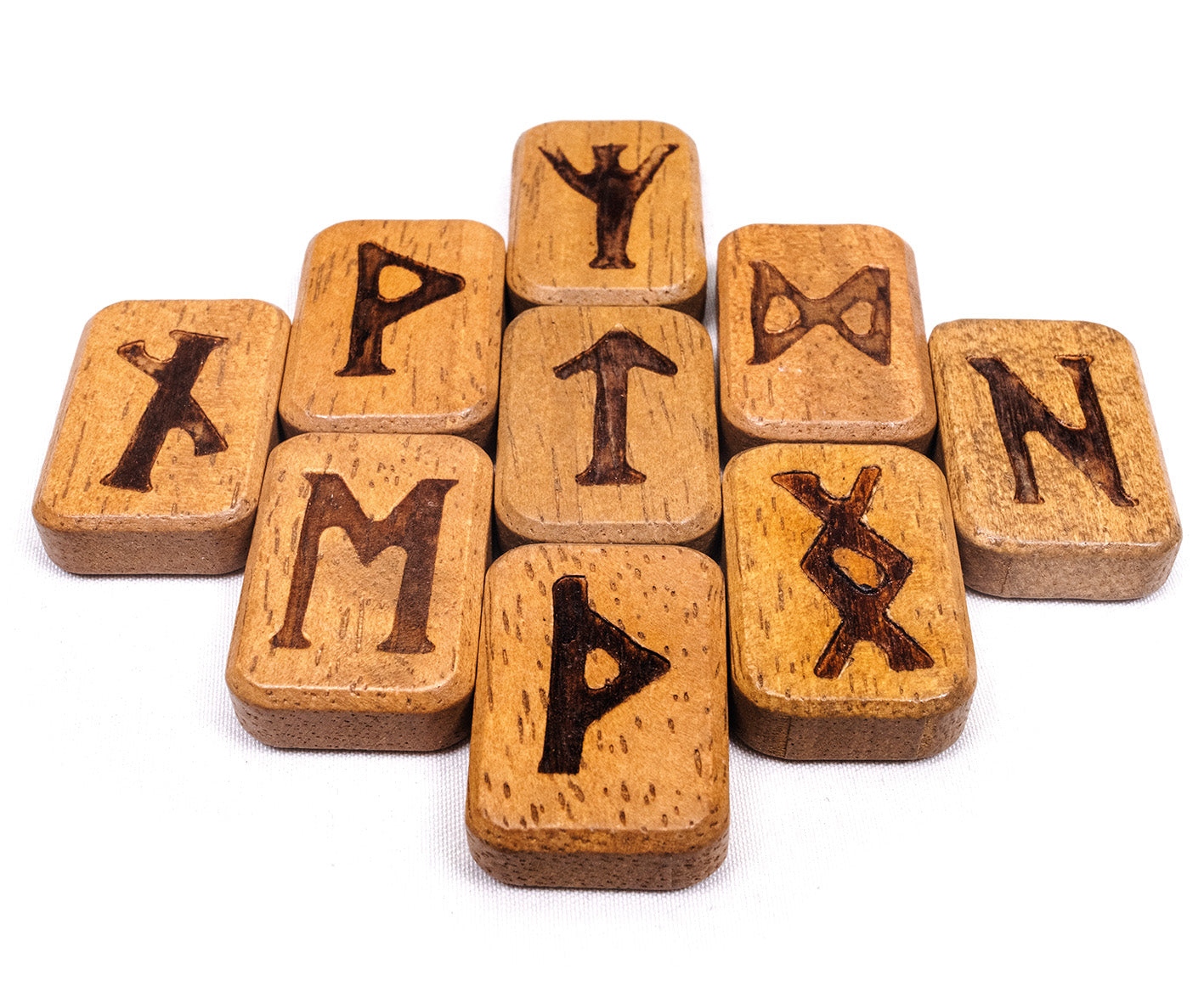 Wooden Rune Deluxe Wooden Runes – Lo Scarabeo S.r.l.